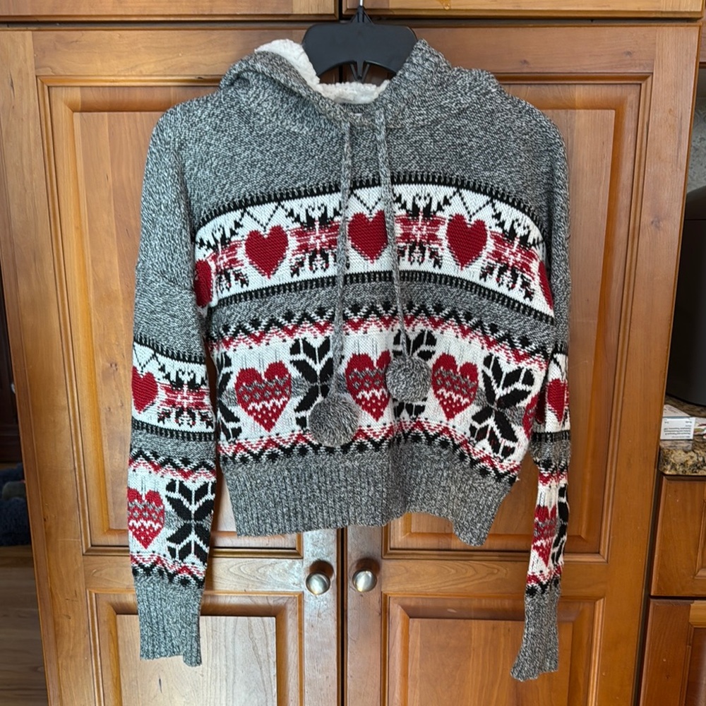 Cozy Gray and Red Heart Patterned Women's Sweater